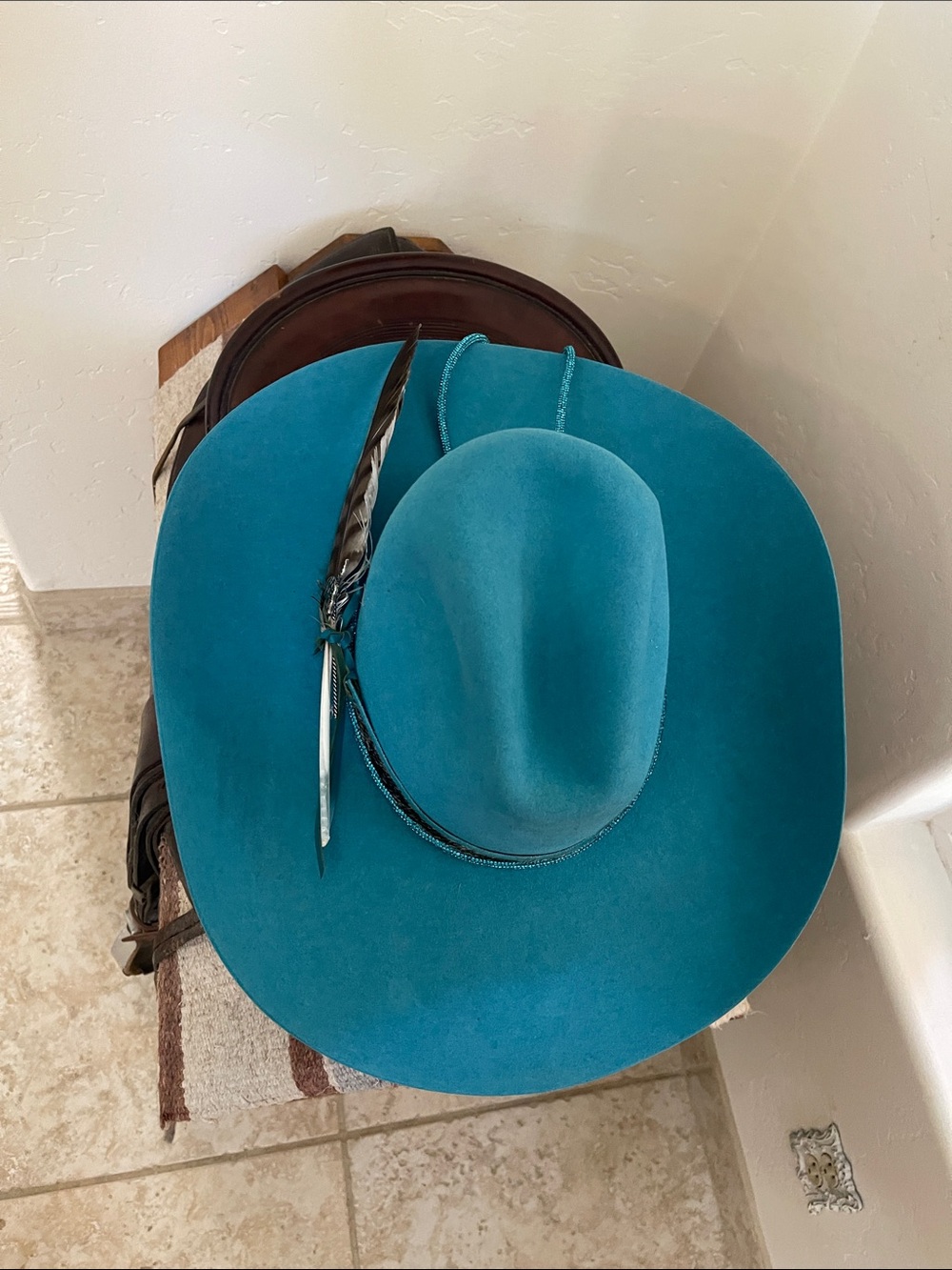 Rodeo King Beaver 7XXXXXXX  Cowboy Hat with Custom CowhideBand with feather. - Picture 2 of 10